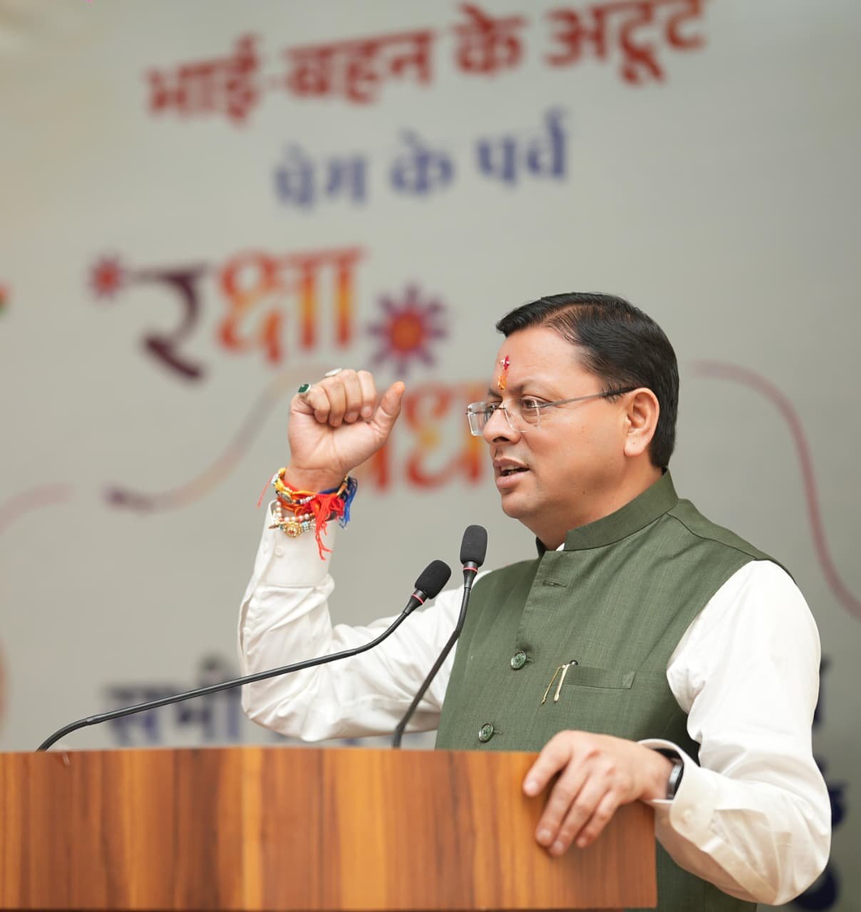 1787756732 691 मुख्यमंत्री को प्रदेशभर से आई बहनों ने बांधा रक्षा सूत्र