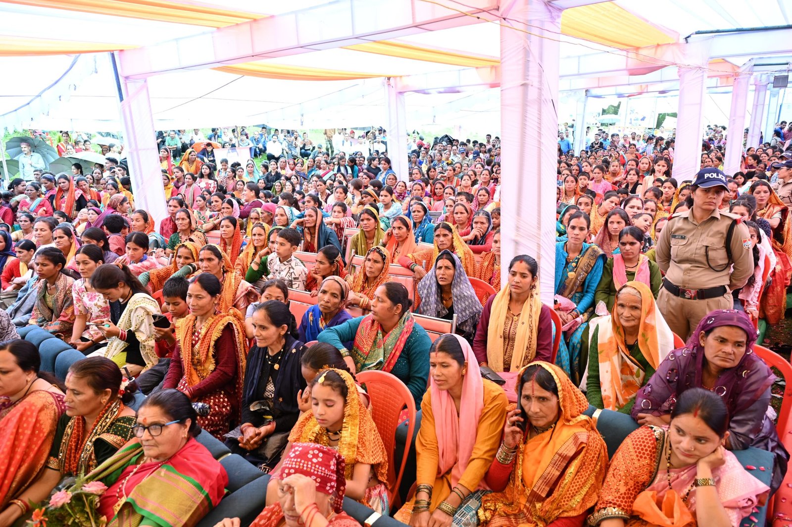 1787844617 146 मुख्यमंत्री सशक्त बहना उत्सव में मुख्यमंत्री ने चम्पावत को दी