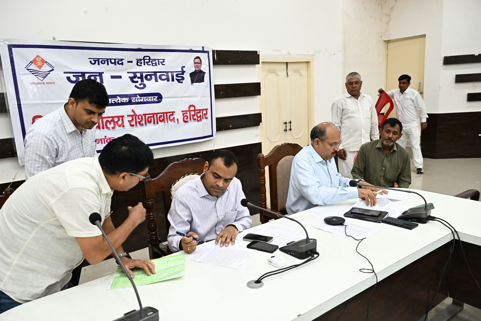 1788160605 792 जनपद वासियों की समस्याओं को त्वरित निस्तारण के उदेश्य से