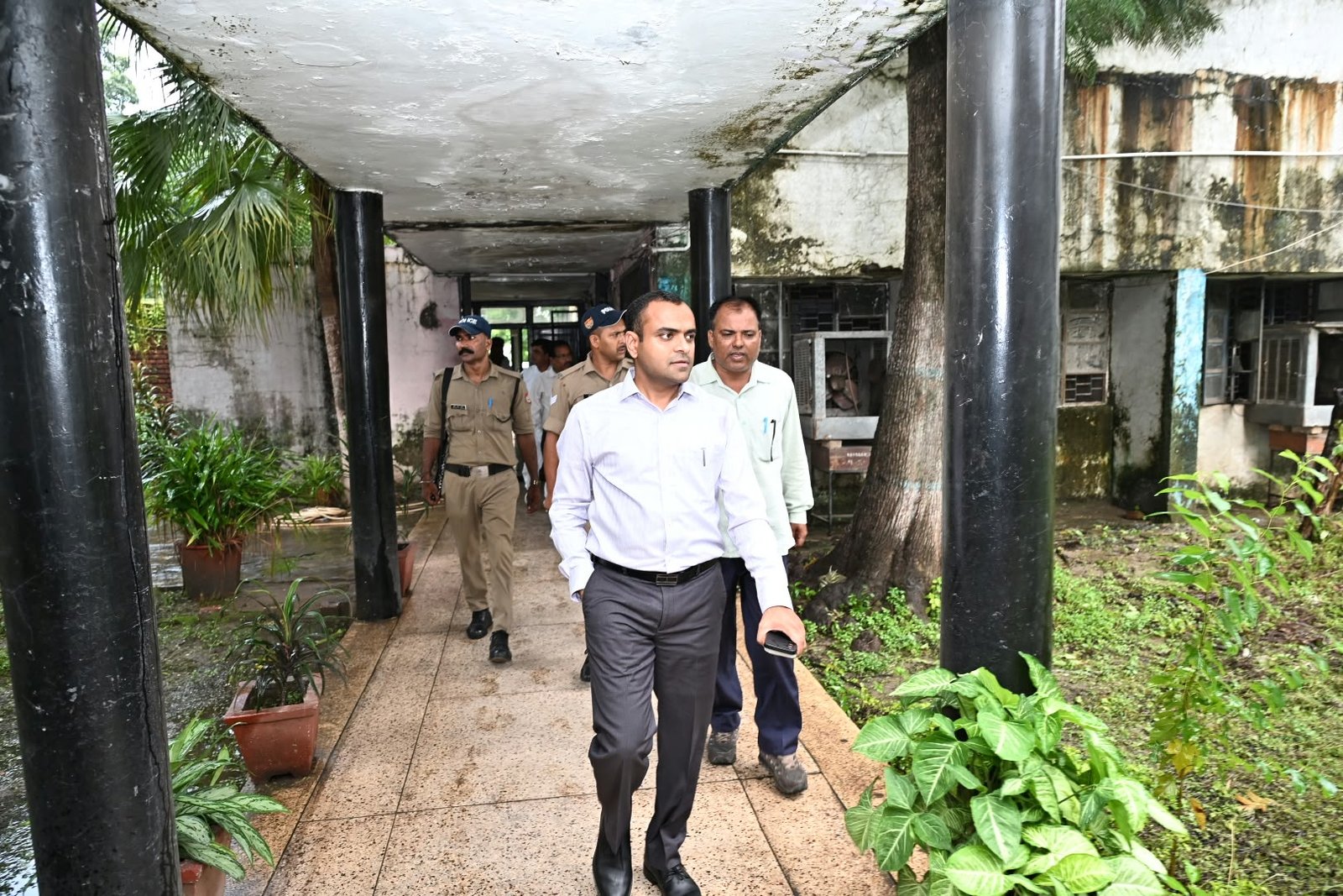 1788185304 49 जिलाधिकारी ने रानीपुर विधानसभा के क्षेत्रांतर्गत बीएचईएल सेक्टर 01 स्थित