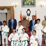 इंटरनेशनल-कराटे-चैंपियनशिप-के-पदक-विजेता-खिलाड़ियों-का-राजभवन.jpeg