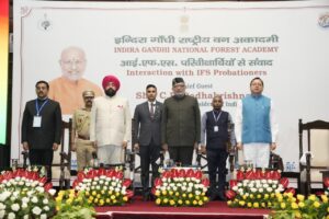 और-संरक्षण-एक-दूसरे-के-विरोधी-नहीं-सदैव-साथ-साथ-चल.jpeg