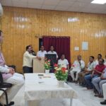 कार्यालय-में-मुख्यमंत्री-ने-किया-थारू-जनजाति-से-संवाद.jpeg