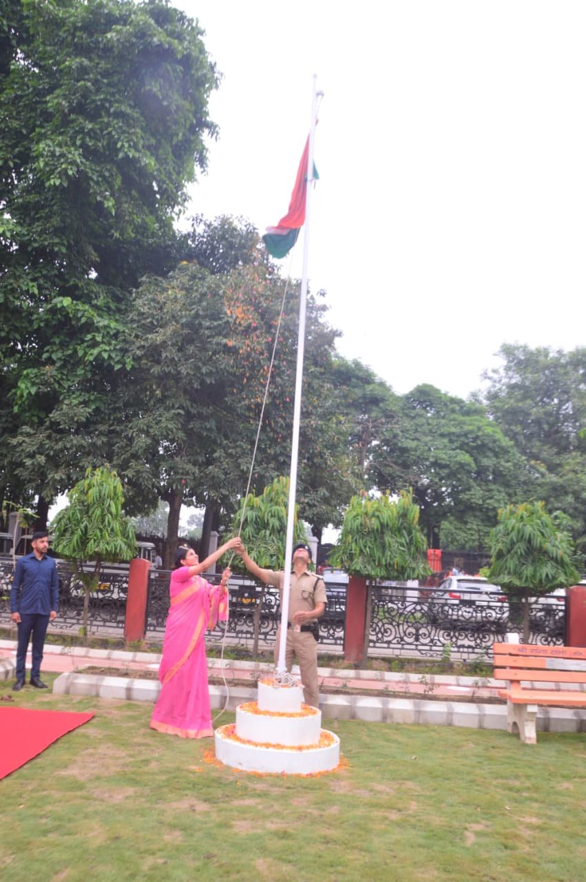 मेला कार्यालय में स्वतंत्रता दिवस हर्षोल्लास के साथ मनाया