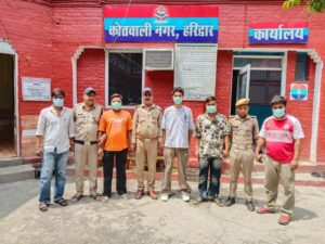 के-खिलाफ-पुलिस-की-कार्यवाही-05-आरोपी-गिरफ्तार.jpg
