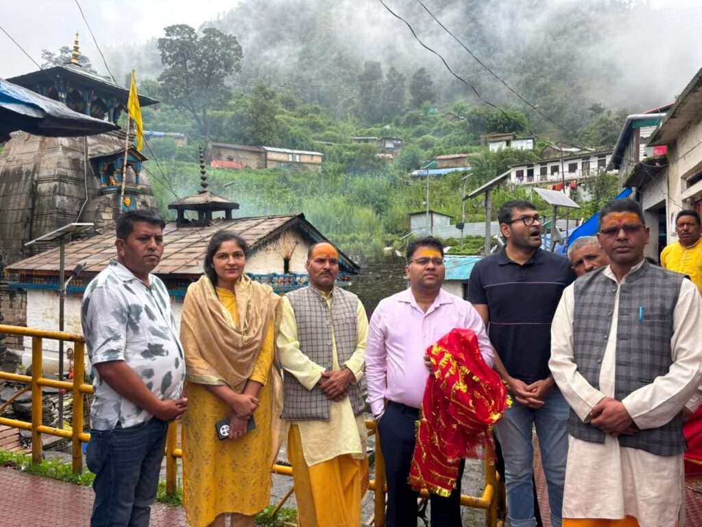 क्षेत्र-के-विकास-को-लेकर-जिलाधिकारी-ने-किया-स्थलीय.jpeg
