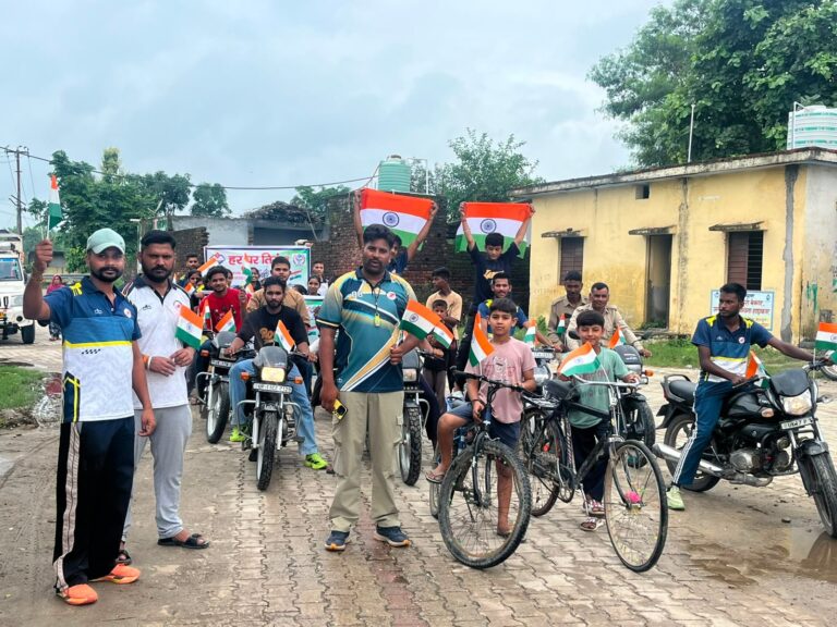 घर-तिरंगा-कार्यक्रम-के-अंतर्गत-विभिन्न-स्कूलों-में-आयोजित.jpg