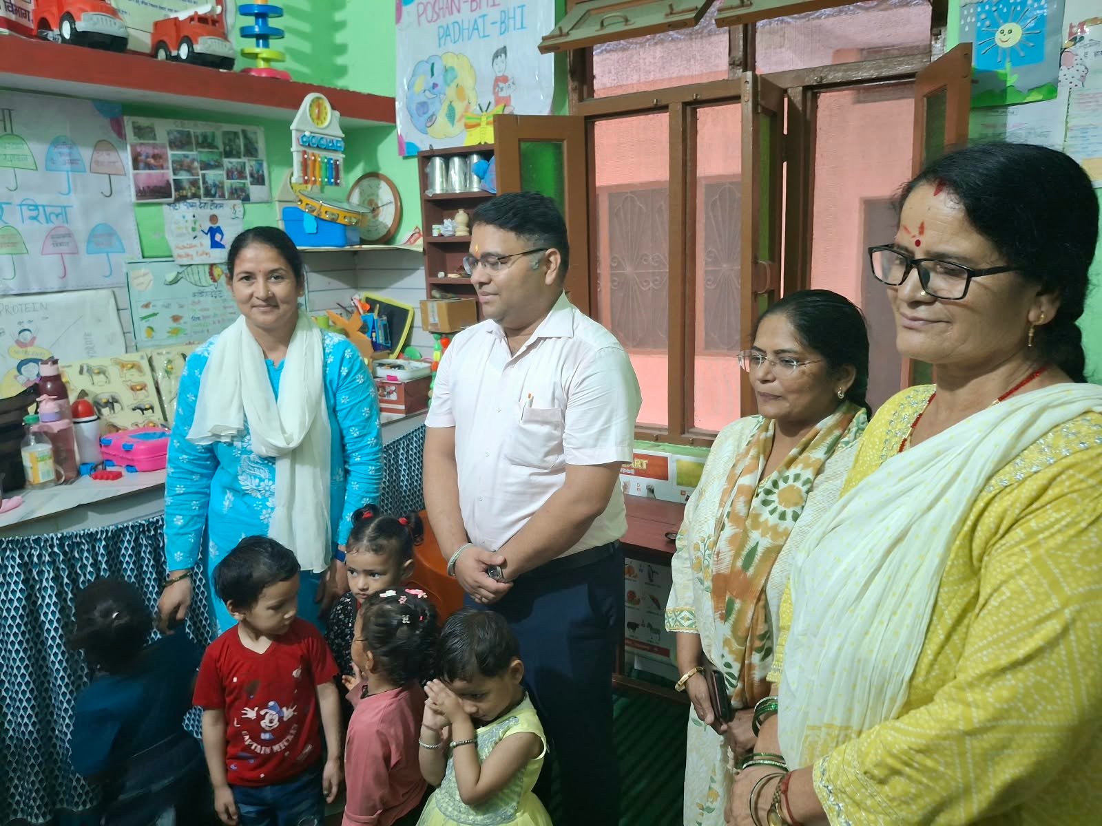 ने आंगनबाड़ी केंद्र का किया निरीक्षण नौनिहालों से संवाद
