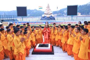 तुलसीदास-जी-की-जयंती-पर-परमार्थ-निकेतन-में-श्रीराम.jpeg