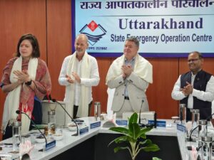 नदी-में-आई-अचानक-भीषण-बाढ़-से-हुई-जन-धन.jpeg