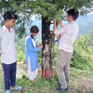ने-पेड़ों-को-राखी-बांधकर-लिया-पर्यावरण-संरक्षण-का.jpg