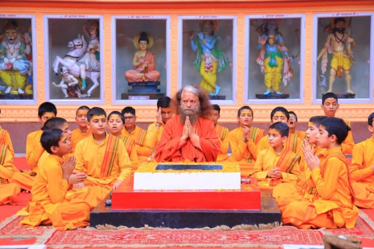 पंचमी-प्रकृति-के-प्रति-श्रद्धा-सह-अस्तित्व-और-संरक्षण-का.jpeg