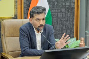पुनरीक्षण-को-लेकर-राजनीतिक-दलों-के-साथ-डीएम-की.jpeg