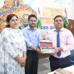 पुस्तक-दान-करें-ज्ञान-का-वृक्ष-लगाएं-अभियान-के.jpeg