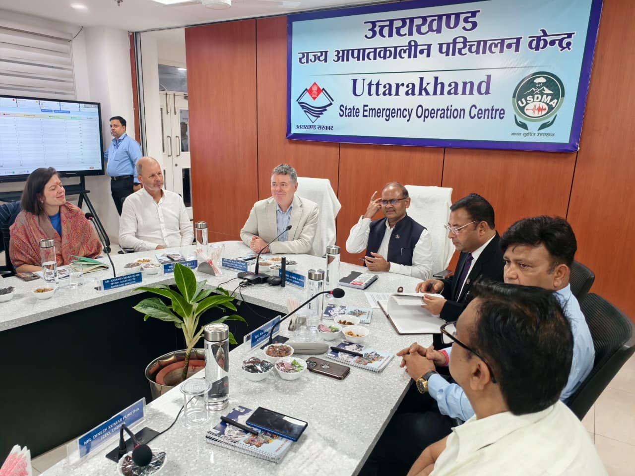 भोटेकोशी नदी में आई अचानक भीषण बाढ़ से हुई जन-धन की क्षति पर गहरा दुःख व्यक्त किया 2 नदी में आई अचानक भीषण बाढ़ से हुई जन धन