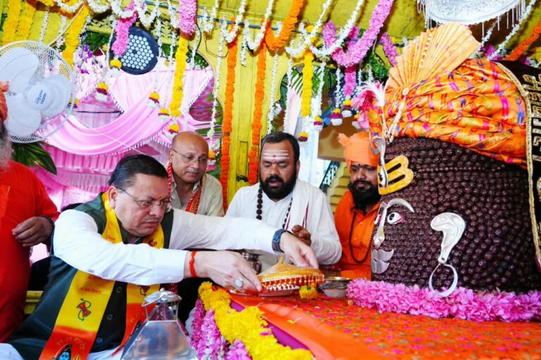 महादेव-की-भव्य-शोभायात्रा-में-शामिल-हुए-मुख्यमंत्री-श्री.jpeg