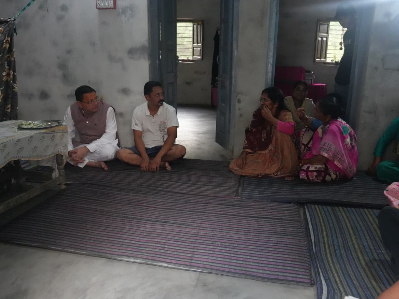 ने शोक संतप्त परिवारों से मिलकर जताया गहरा दुखपरिजनों
