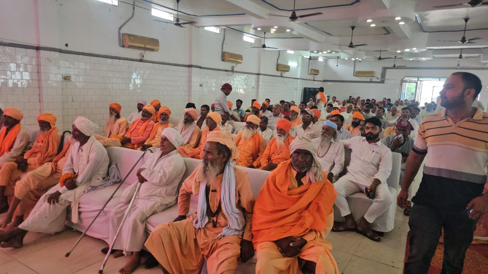 मुज़फ्फरनगर में संत शिरोमणि श्री गुरु रविदास विश्व महापीठ भारत का भव्य पटाभिषेक समारोह संपन्न 2 में संत शिरोमणि श्री गुरु रविदास विश्व महापीठ भारत