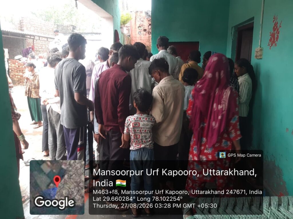 में-100-पैकेट-200-भूसा-भेलियों-का-निःशुल्क-वितरण.jpg