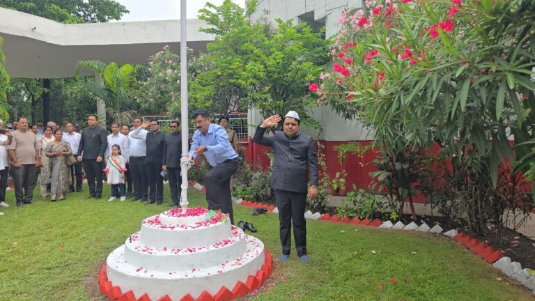 में-80वां-स्वतंत्रता-दिवस-राष्ट्रीय-पर्व-धूमधाम-व-हर्षाेल्लास.jpeg