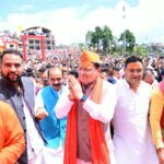 में-फलों-फूलों-से-बरसी-बग्वाल-ऐतिहासिक-पाषाण-युद्ध-के.jpg