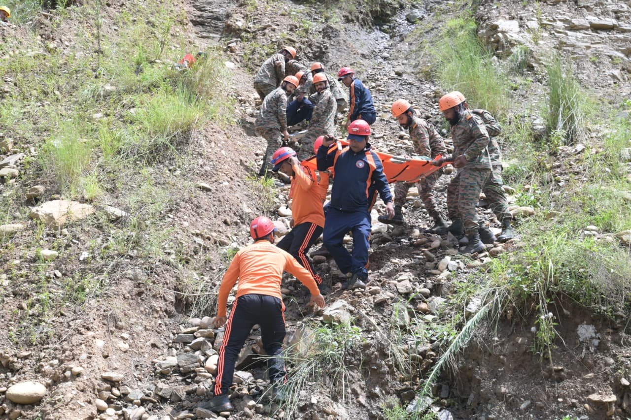 मॉक अभ्यास के माध्यम से परखी गई आपदा प्रबंधन एवं त्वरित राहत-बचाव व्यवस्थाओं की तैयारियां 2 अभ्यास के माध्यम से परखी गई आपदा प्रबंधन एवं
