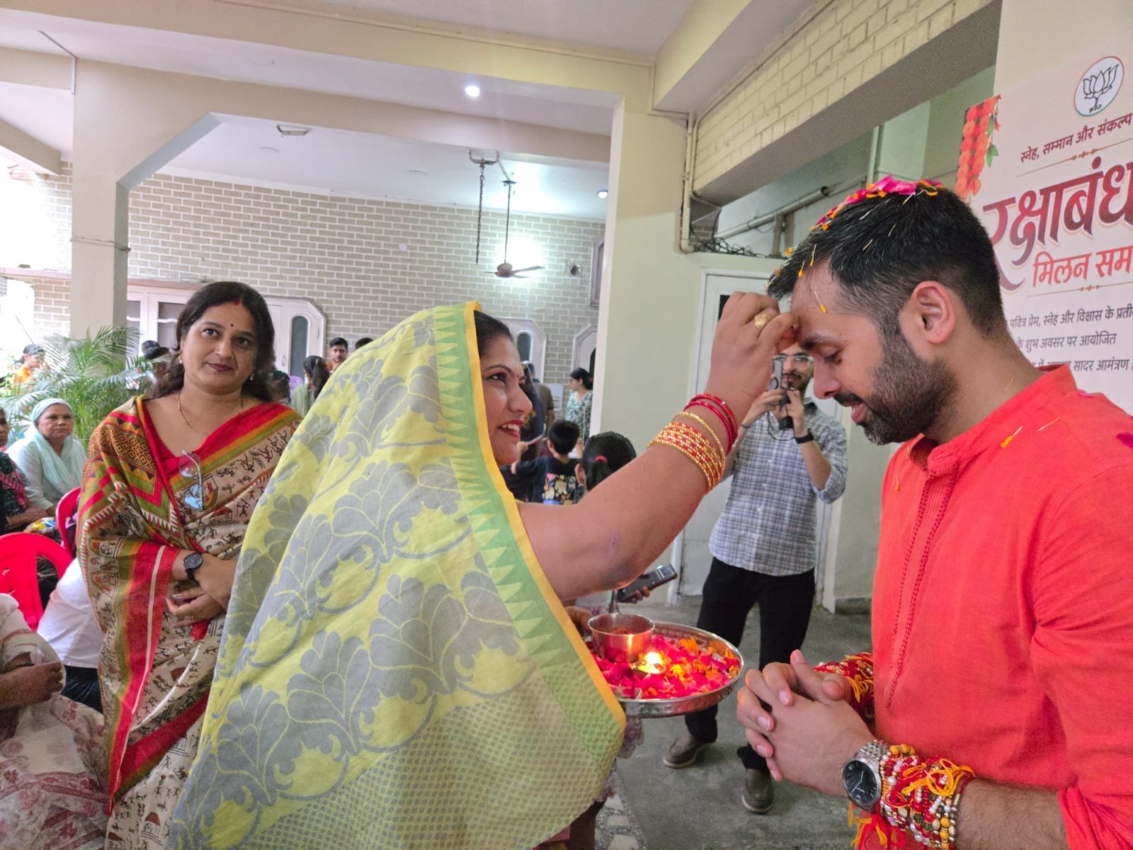 सूत्र में स्नेह सम्मान और भाई बहन के अटूट रिश्ते