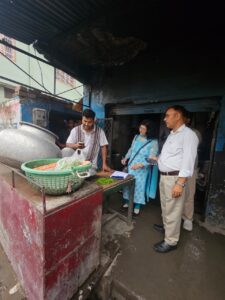 विभाग-एवं-खाद्य-विभाग-की-टीम-के-साथ-सुल्तानपुर.jpeg