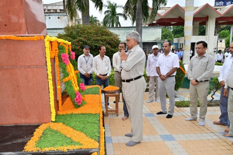 शहीदों-के-योगदान-को-हमेशा-याद-किया-जाएगारंजन-कुमार.jpg