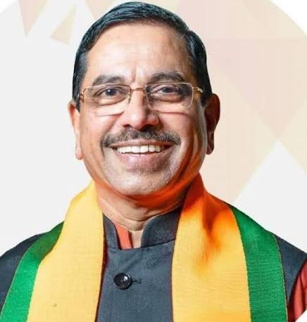 शिक्षा-मंत्री-ने-उत्तराखंड-के-‘पूर्ण-साक्षर-राज्य-बनने.png