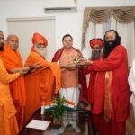 श्री-पुष्कर-सिंह-धामी-से-साधु-संतों-के-प्रतिनिधिमंडल-ने.jpeg