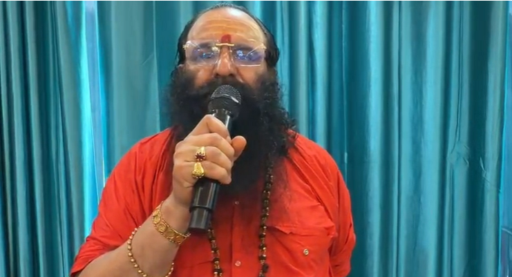 संतों-ने-सभी-से-की-सफाई-अभियान-में-सहयोग.png