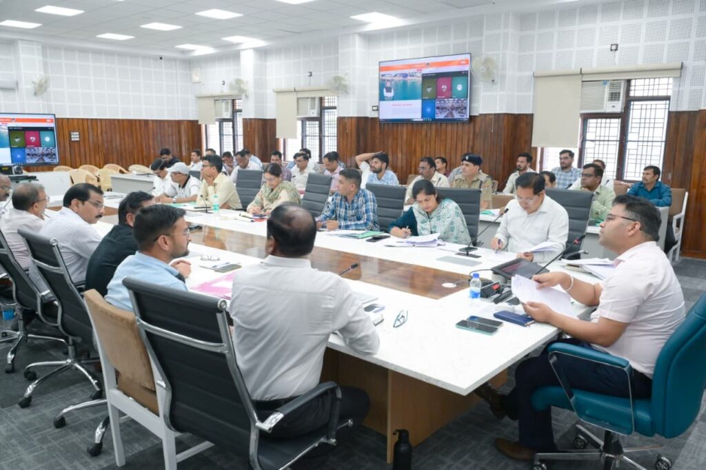 संवाद-में-18-शिकायतें-दर्ज-7-का-मौके-पर.jpeg