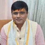 सैनी-ने-मुख्यमंत्री-धामी-जिलाधिकारी-मयूर-दीक्षित-एसएसपी-और.jpeg