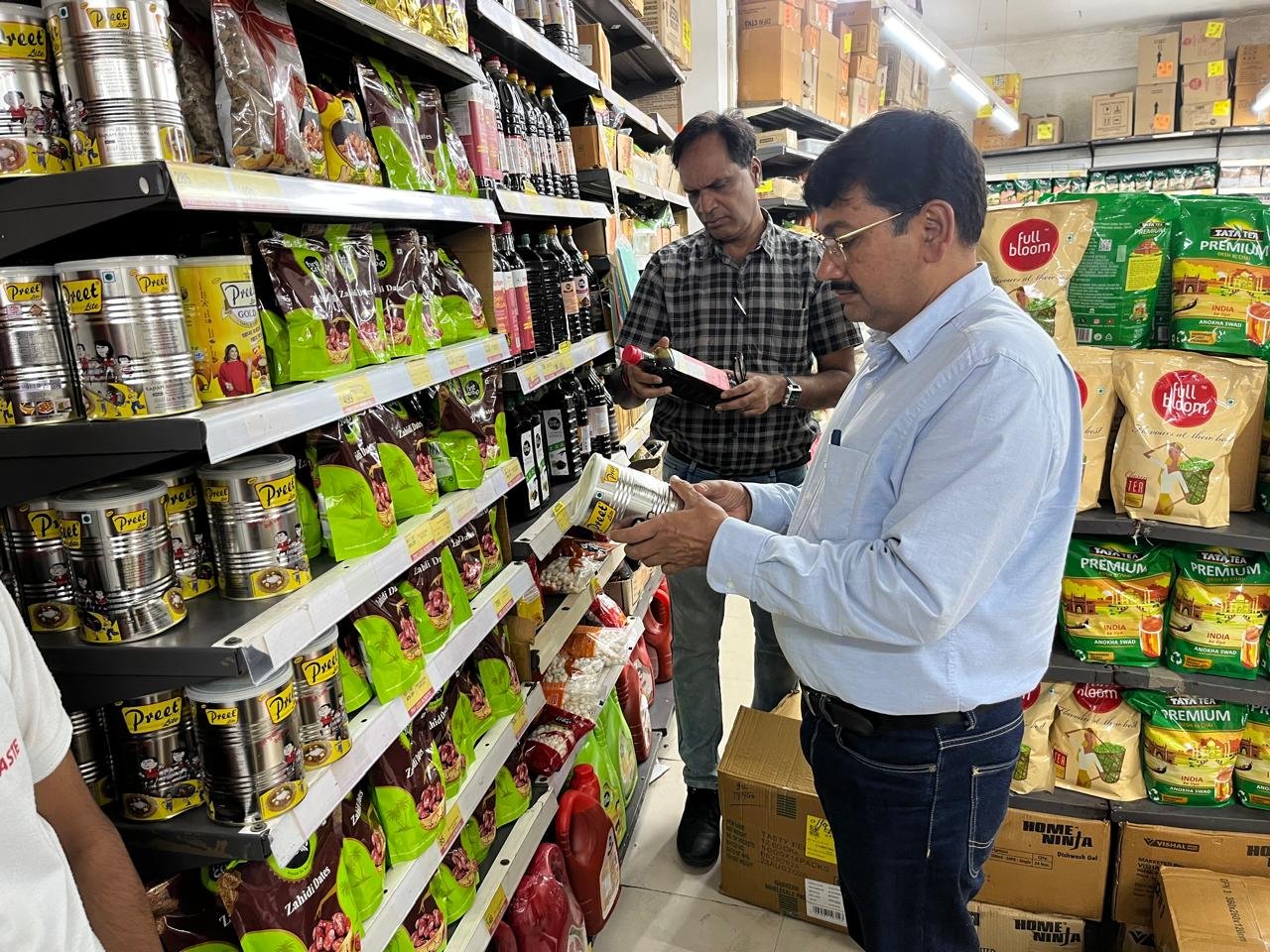 1788275503 12 खाद्य सुरक्षा विभाग की टीमों ने जनपद हरिद्वार में विभिन्न