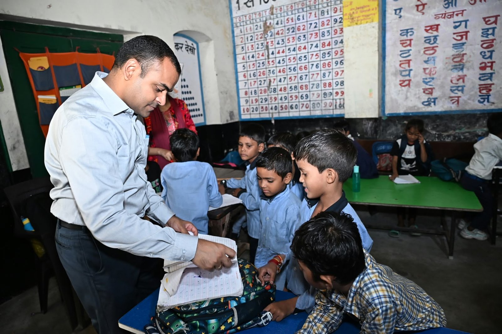 1788346499 146 जिलाधिकारी ने राजकीय प्राथमिक विद्यालय नं 3 ज्वालापुर एवं राजकीय