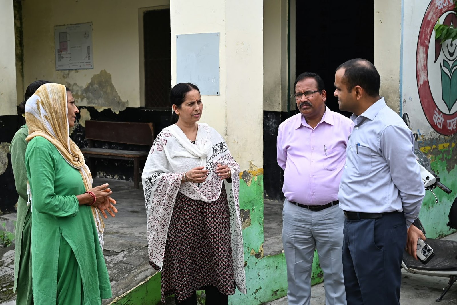जिलाधिकारी ने राजकीय प्राथमिक विद्यालय नं 3, ज्वालापुर एवं राजकीय प्राथमिक विद्यालय नं 18 कनखल का औचक निरीक्षण कर शिक्षा एवं मध्याह्न भोजन की गुणवत्ता का जायजा लिया 9 1788346499 351 जिलाधिकारी ने राजकीय प्राथमिक विद्यालय नं 3 ज्वालापुर एवं राजकीय