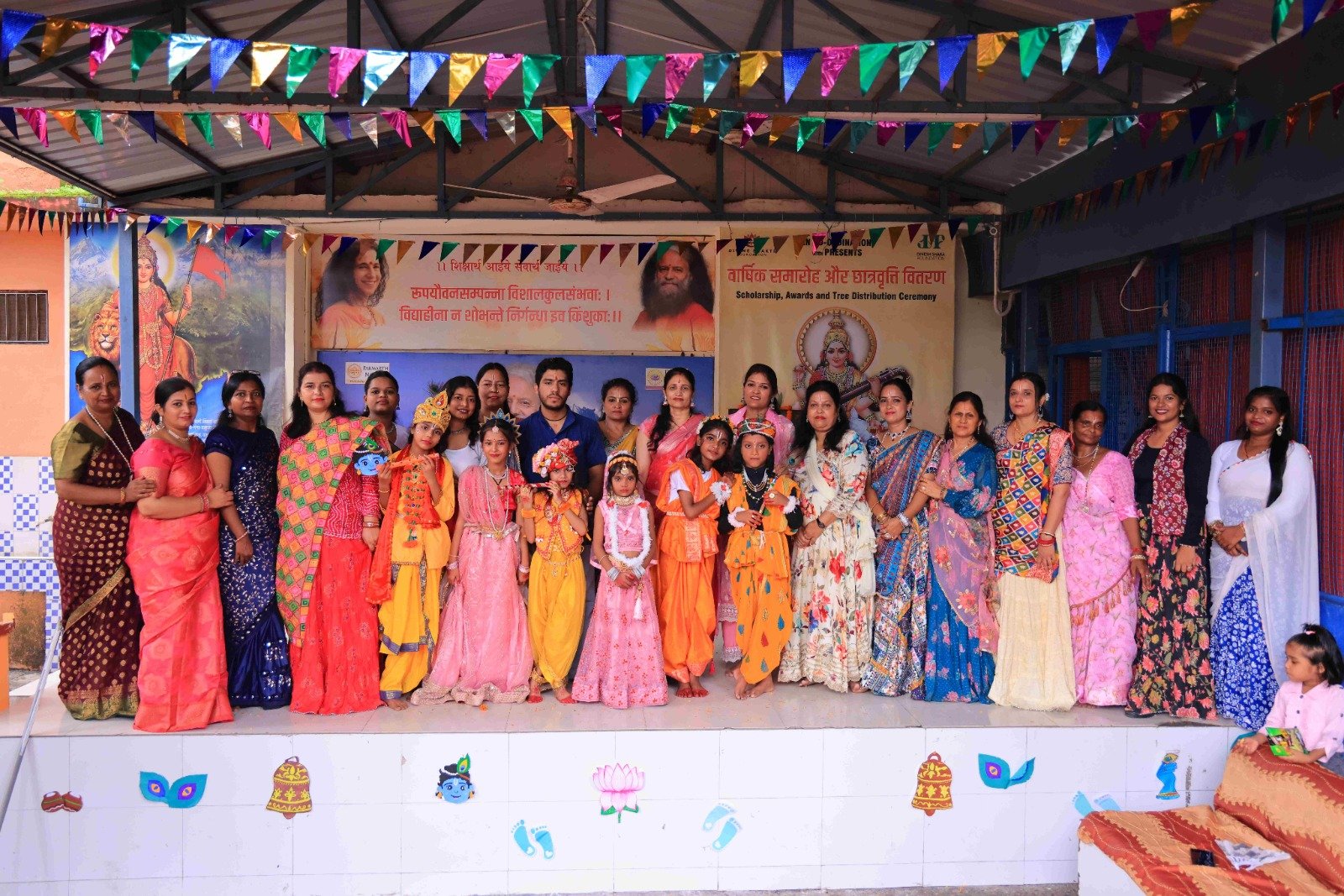 परमार्थ विद्या मन्दिर में मनायी जन्माष्टमी 4 1788449691 179 परमार्थ विद्या मन्दिर में मनायी जन्माष्टमी