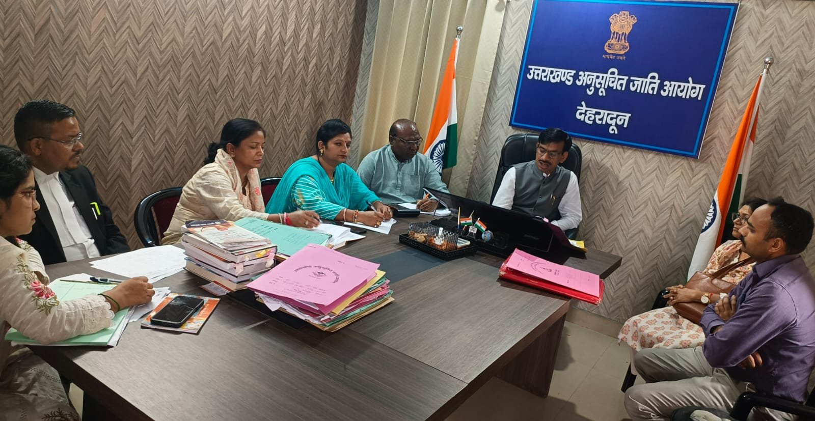 1788453261 556 आयोग से दिए जाने वाले आदेशों का पालन सुनिश्चित करें