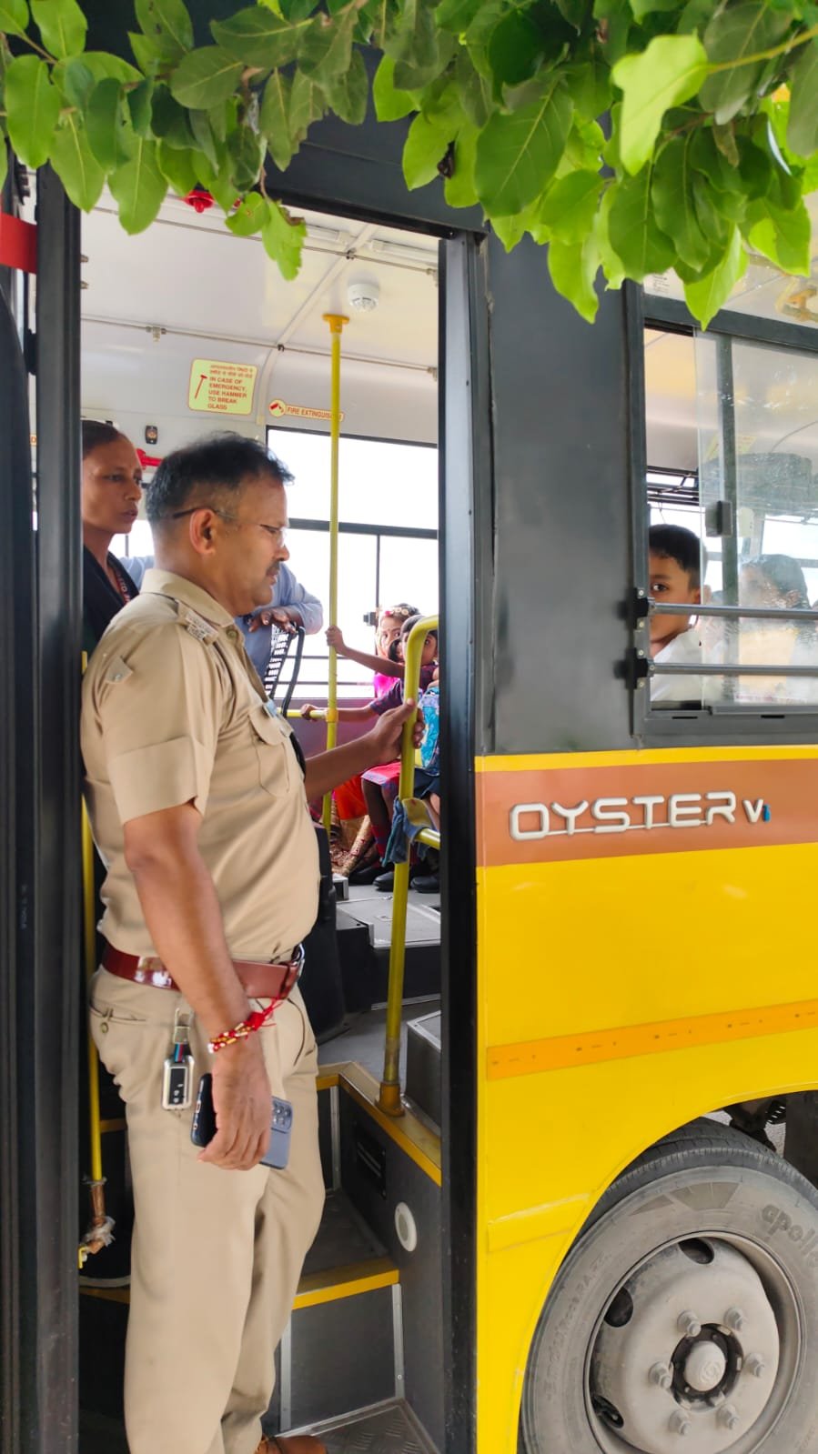 1788455258 343 स्कूलों की छुट्टी के समय हरिद्वार पुलिस का विशेष चेकिंग