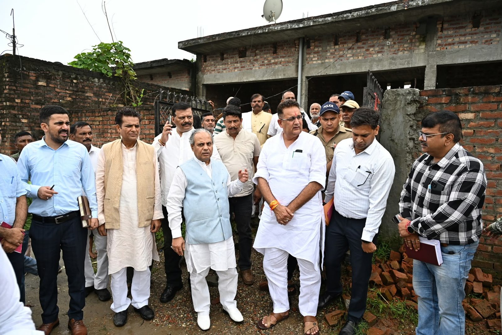 1788692610 201 लक्सर में आपदा प्रबंधन समीक्षा बैठक सम्पन्न उपाध्यक्ष विनय रुहेला