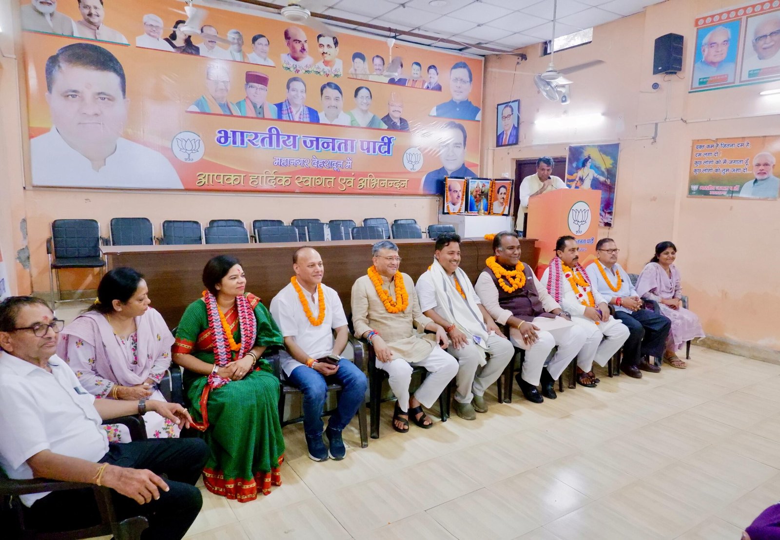 1788883383 74 नवनिर्वाचित जिला सहकारी बैंक का अध्यक्ष मनजीत रावत एवं उपाध्यक्ष