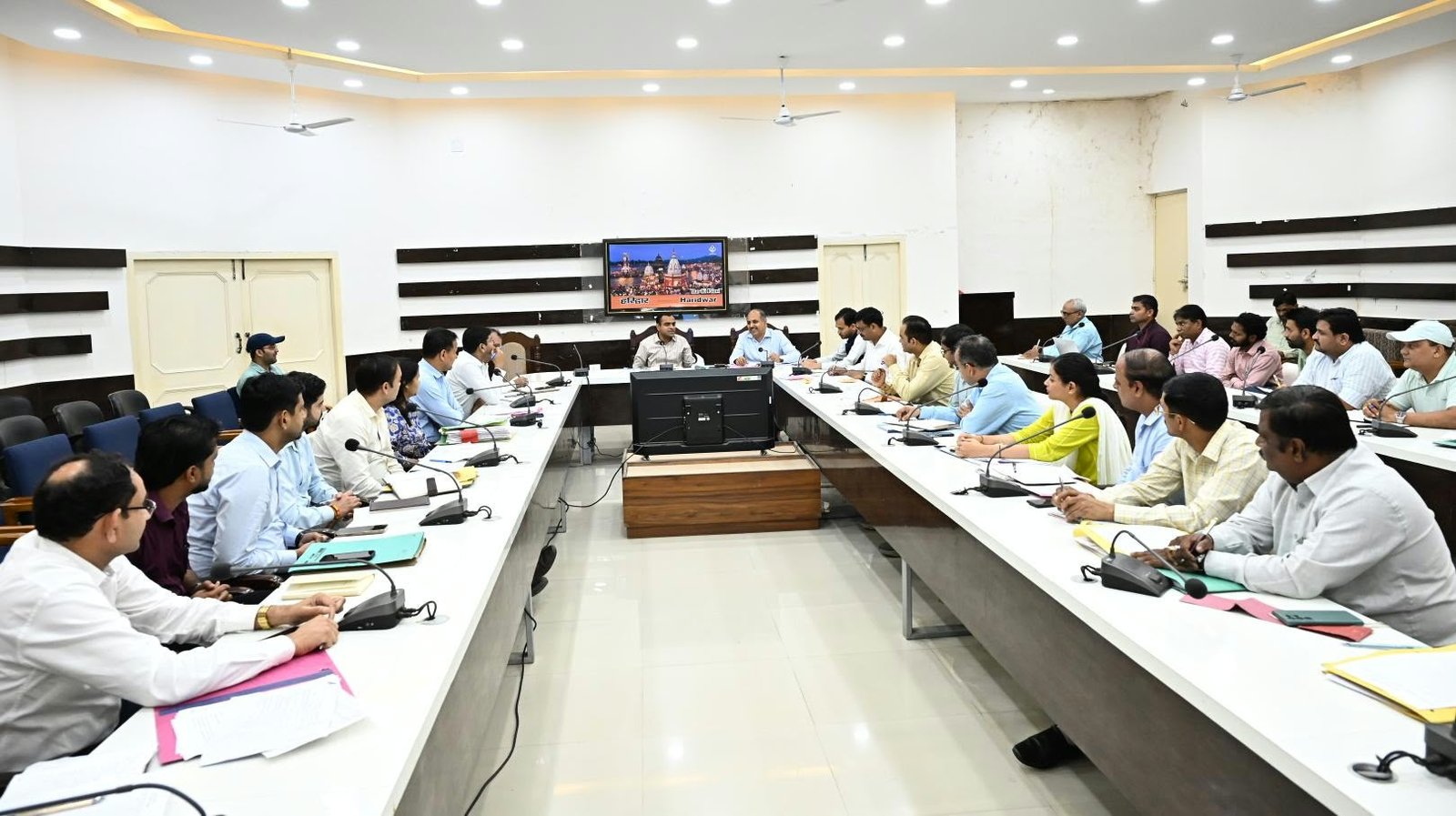 1788949205 402 स्वच्छता व्यवस्था को और अधिक प्रभावी बनाने के निर्देश घर घर