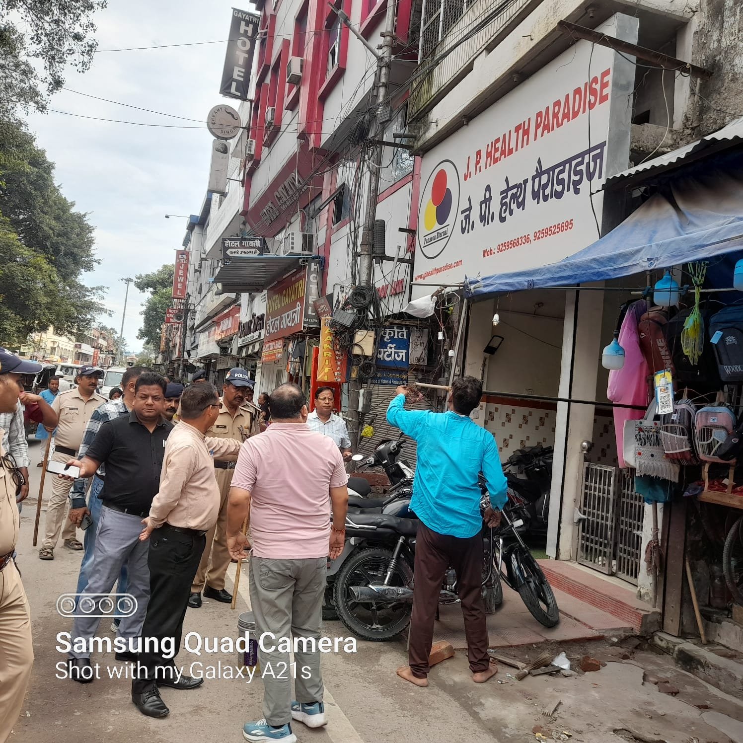 1789198599 347 दूसरे दिन भी अवैध अतिक्रमण के खिलाफ चला प्रशासन का