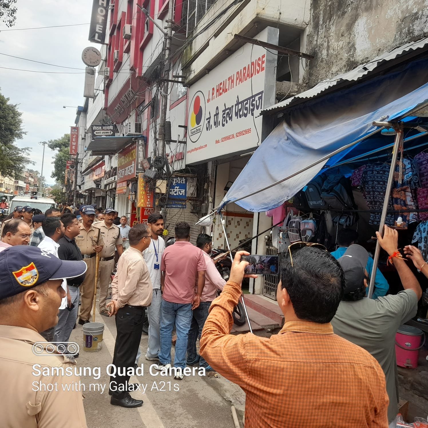 1789198599 685 दूसरे दिन भी अवैध अतिक्रमण के खिलाफ चला प्रशासन का