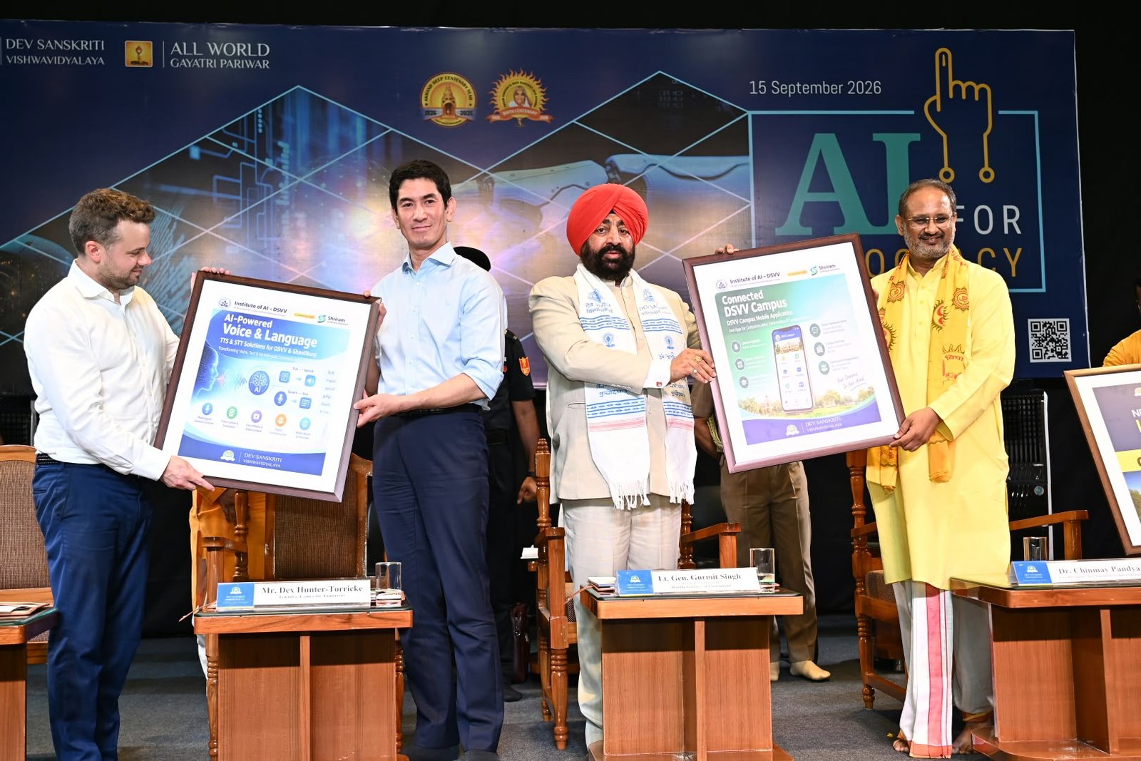 एआई के दौर में डेमोक्रेसी पर महामंथन,देसंविवि में जुटे देश-विदेश के विशेषज्ञ युवाओं को टेक्नोलॉजी से प्रेम करना सीखना चाहिए: राज्यपाल 5 1789483350 412 एआई के दौर में डेमोक्रेसी पर महामंथनदेसंविवि में जुटे देश विदेश
