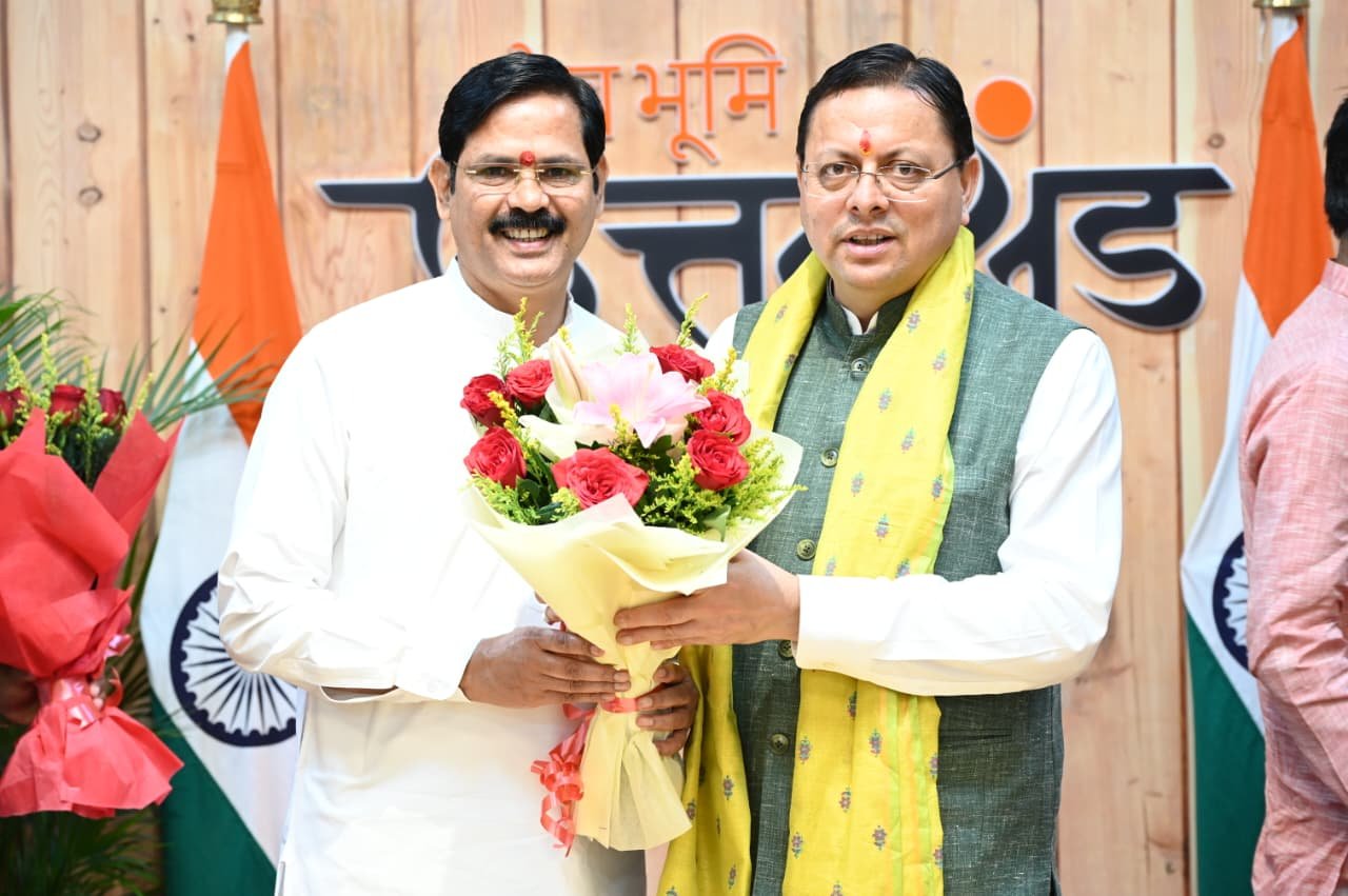 1789574163 392 क्यूआर कोड स्कैन कर मुख्यमंत्री के जन्मदिवस से जुड़ी तस्वीरें