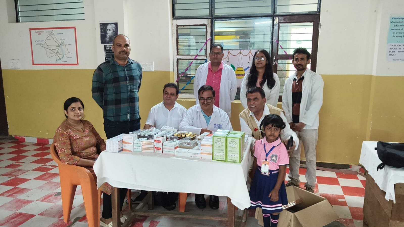 1789578581 94 इण्डियन रेडक्रास के तत्वाधान में चिकित्सा शिविर में 857 छात्र छात्राओं