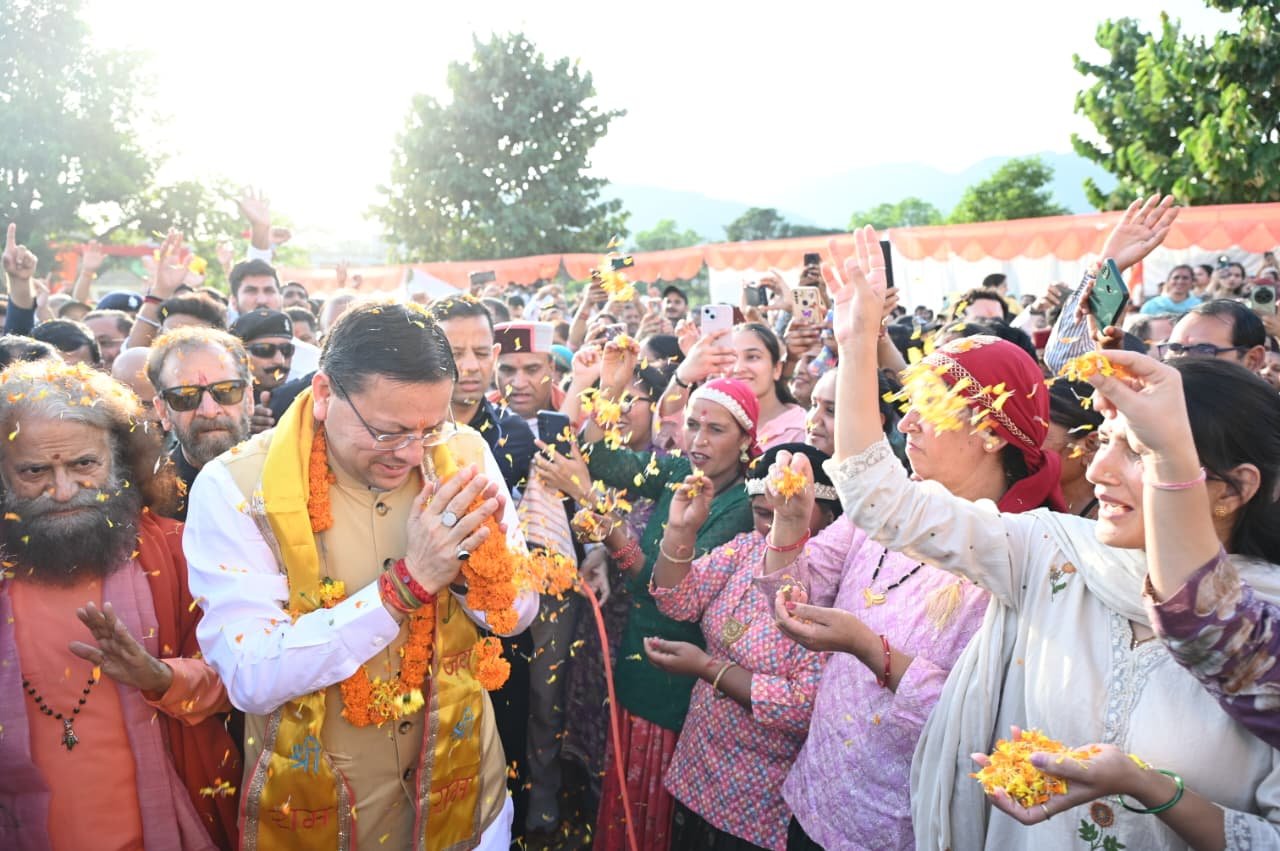 हरिपुर कालसी में गूंजा माँ यमुना का जयघोष, मुख्यमंत्री धामी ने किया माँ यमुना की प्रतिमा का अनावरण और हरिघाट का लोकार्पण 18 1789694030 189 हरिपुर कालसी में गूंजा माँ यमुना का जयघोष मुख्यमंत्री धामी