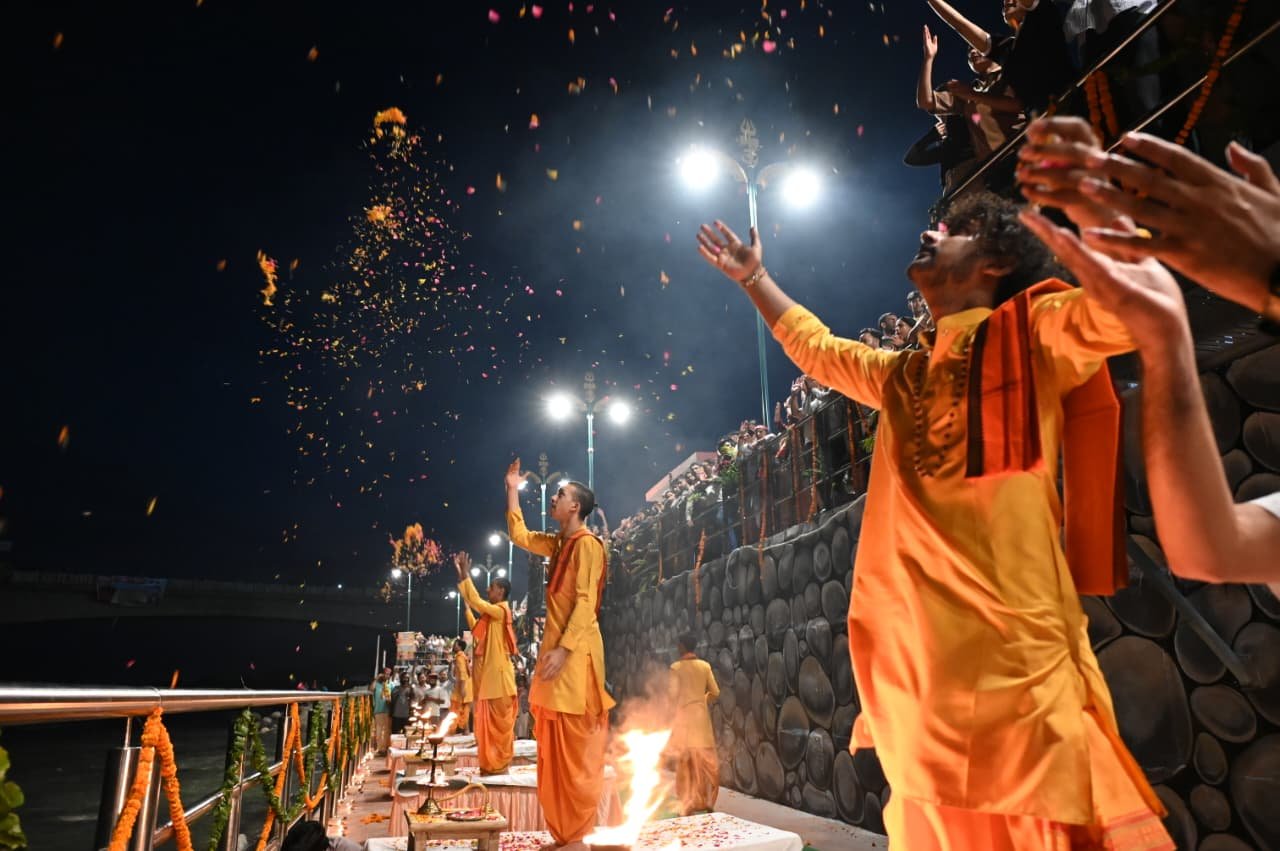 हरिपुर कालसी में गूंजा माँ यमुना का जयघोष, मुख्यमंत्री धामी ने किया माँ यमुना की प्रतिमा का अनावरण और हरिघाट का लोकार्पण 4 1789694030 917 हरिपुर कालसी में गूंजा माँ यमुना का जयघोष मुख्यमंत्री धामी